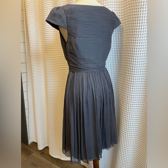 Like New. 100% Silk Ruched Chiffon Dress. Deep Taupe Size 8 Mirabelle - Picture 3 of 16